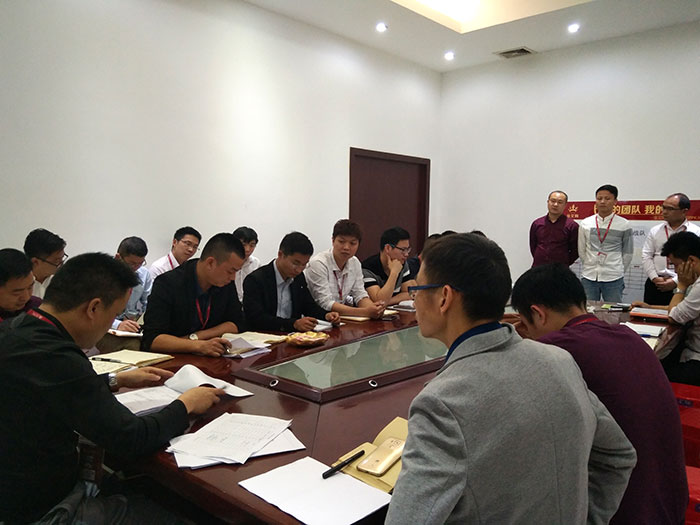 2017年4月5日上午，，陶瓷一线品牌银河集团9873cm瓷砖销售团队3月PK赛的效果在银河集团9873cm瓷砖营销总部揭晓。。销售PK赛旨在营造公司优异的“比、学、赶、超”事情气氛的同时，，也提升银河集团9873cm瓷砖销售团队在终端市场的销售能力和战斗力。。