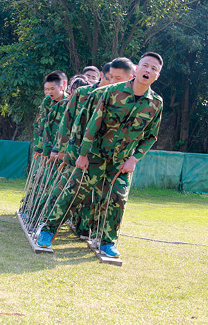 2017年2月13-15日，银河集团9873cm“虎狼道”户外拓展训练圆满竣事