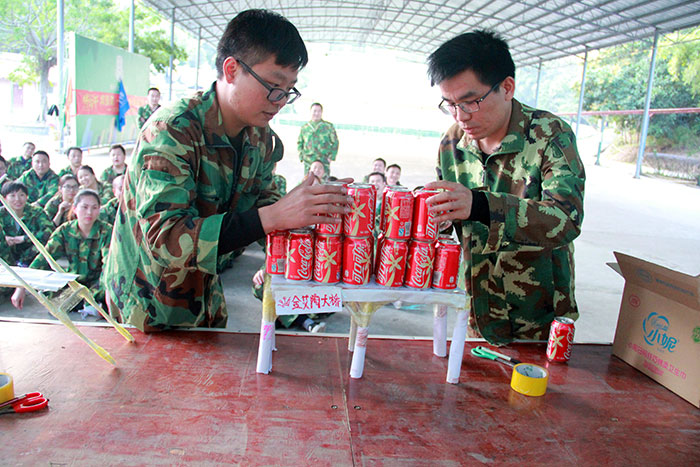 2017年2月13-15日，银河集团9873cm“虎狼道”户外拓展训练圆满竣事