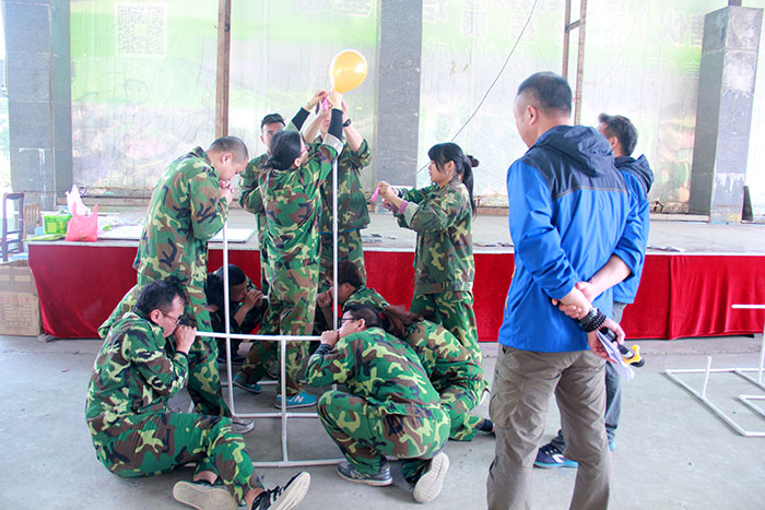 2017年2月13-15日，银河集团9873cm“虎狼道”户外拓展训练圆满竣事