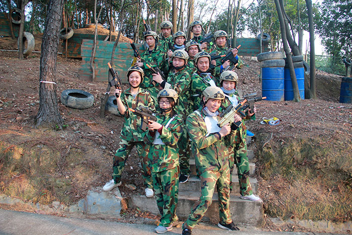 2017年2月13-15日，银河集团9873cm“虎狼道”户外拓展训练圆满竣事